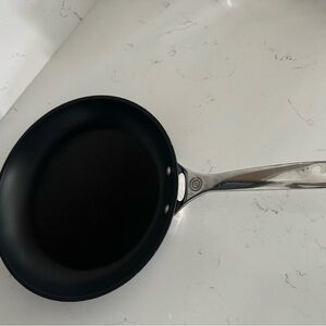 Le Creuset 11in frying pan